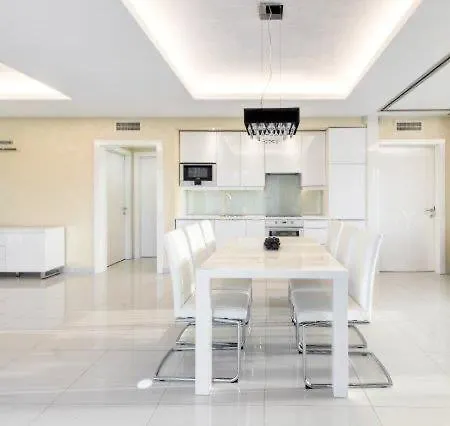White Luxury Villa Esztergom Exterior photo