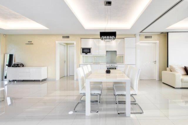 White Luxury *
