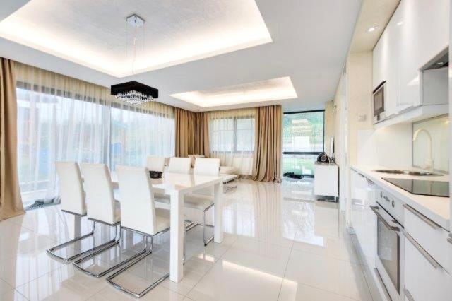 Apartment White Luxury *