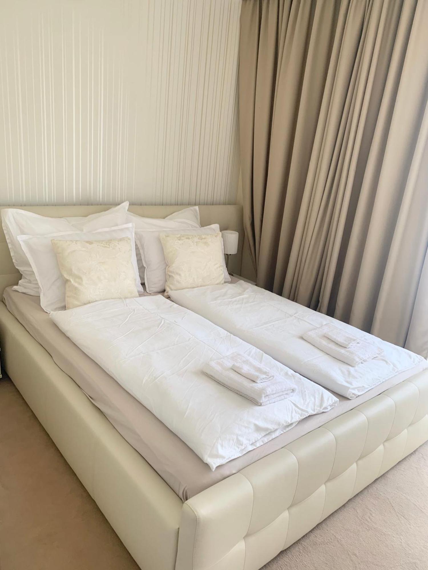 White Luxury Apartment